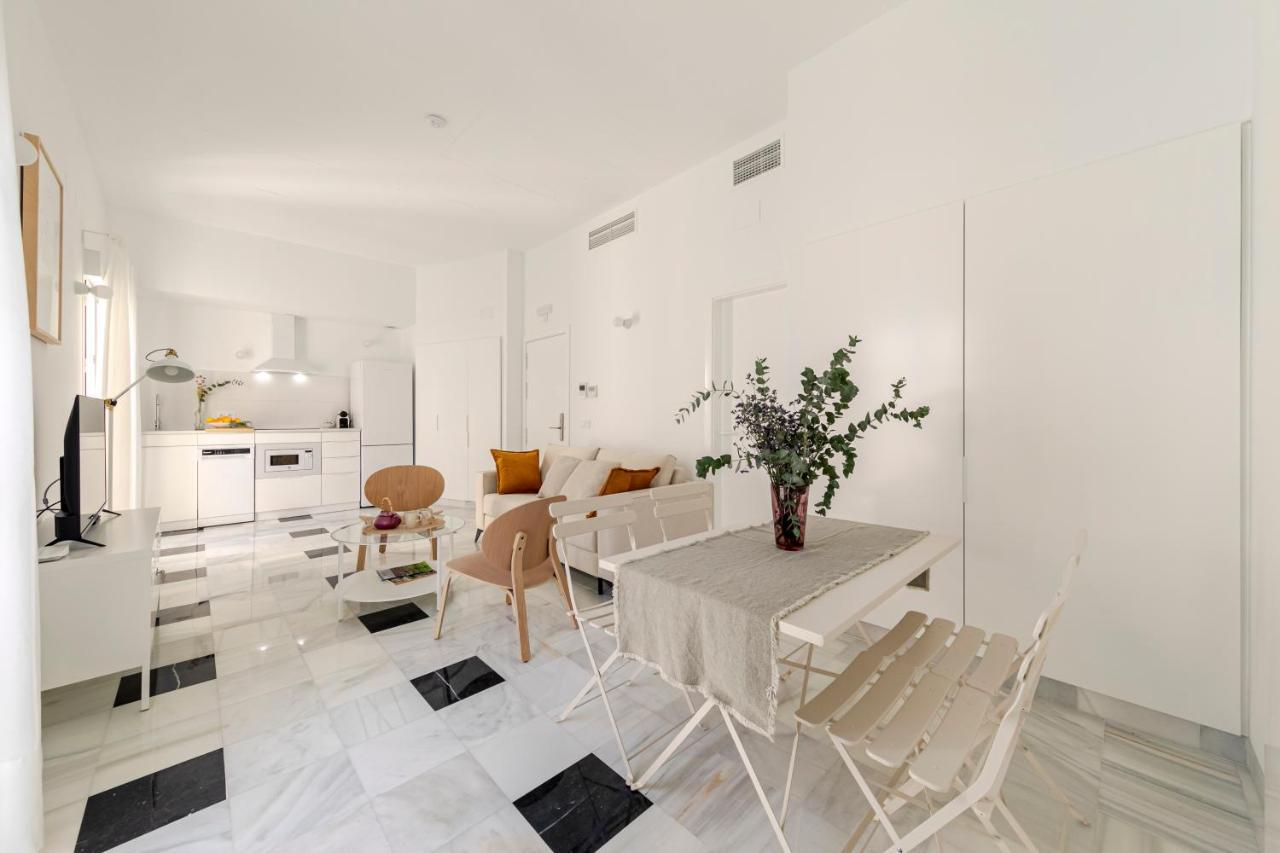 Aurora Terrace Apartments セビリア エクステリア 写真