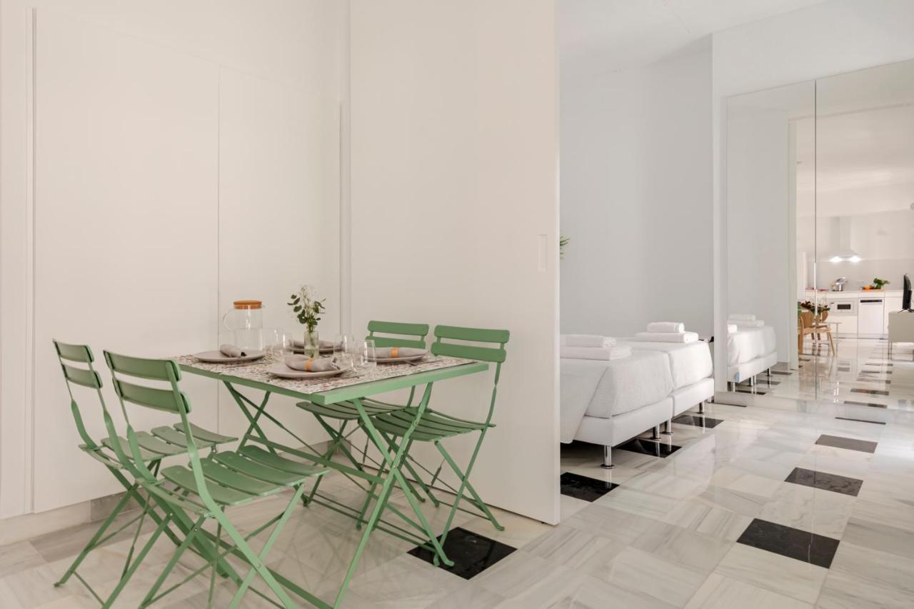 Aurora Terrace Apartments セビリア エクステリア 写真